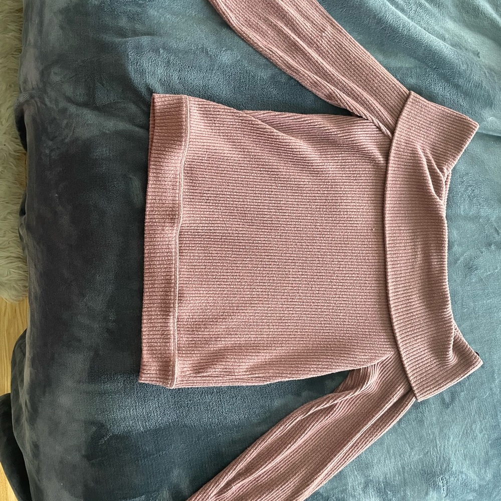 Mauve off the shoulder long sleeve